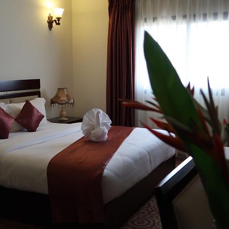 Boulevard Palace Hotel Monrovia Ngoại thất bức ảnh