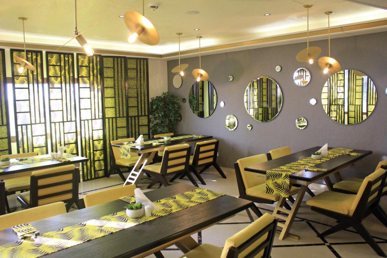 Boulevard Palace Hotel Monrovia Ngoại thất bức ảnh