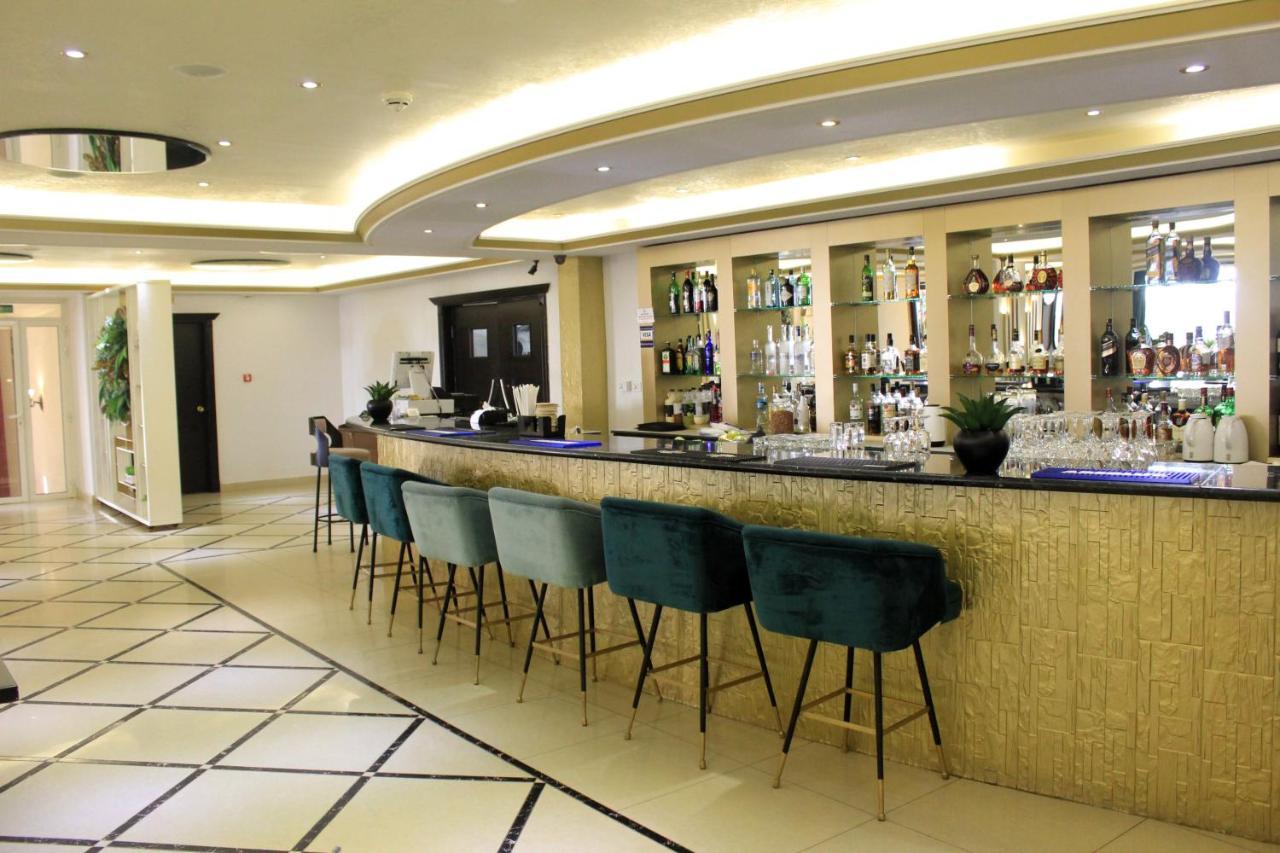 Boulevard Palace Hotel Monrovia Ngoại thất bức ảnh