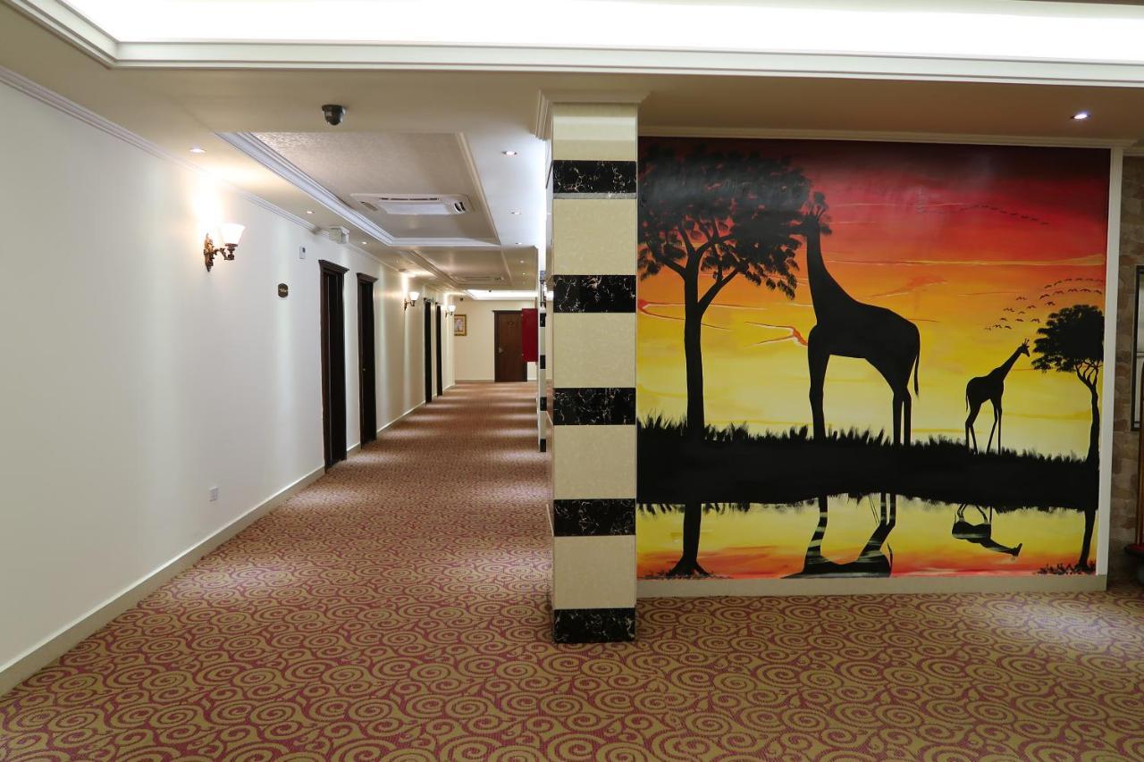 Boulevard Palace Hotel Monrovia Ngoại thất bức ảnh