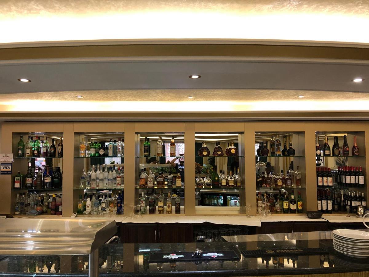 Boulevard Palace Hotel Monrovia Ngoại thất bức ảnh