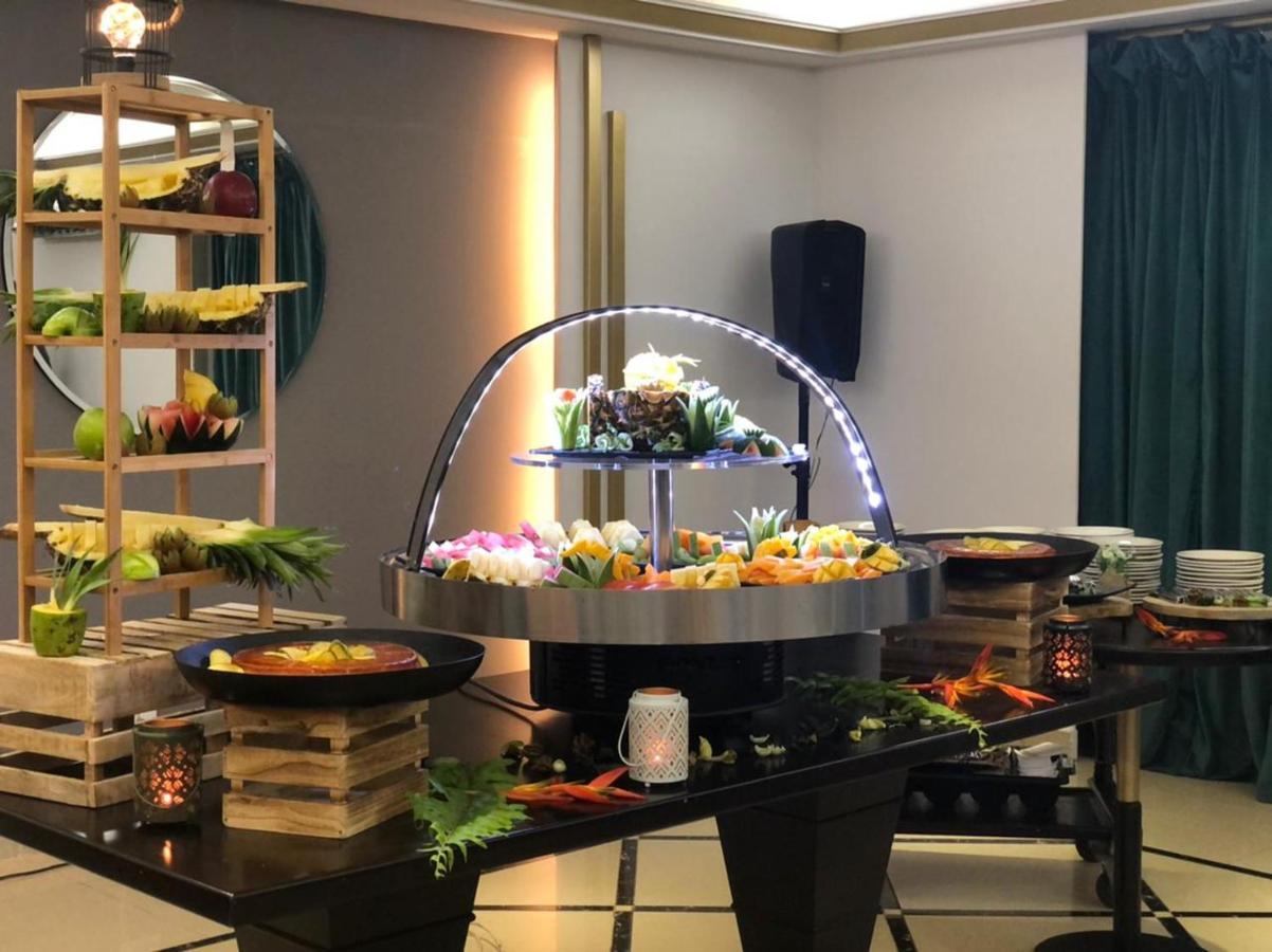 Boulevard Palace Hotel Monrovia Ngoại thất bức ảnh