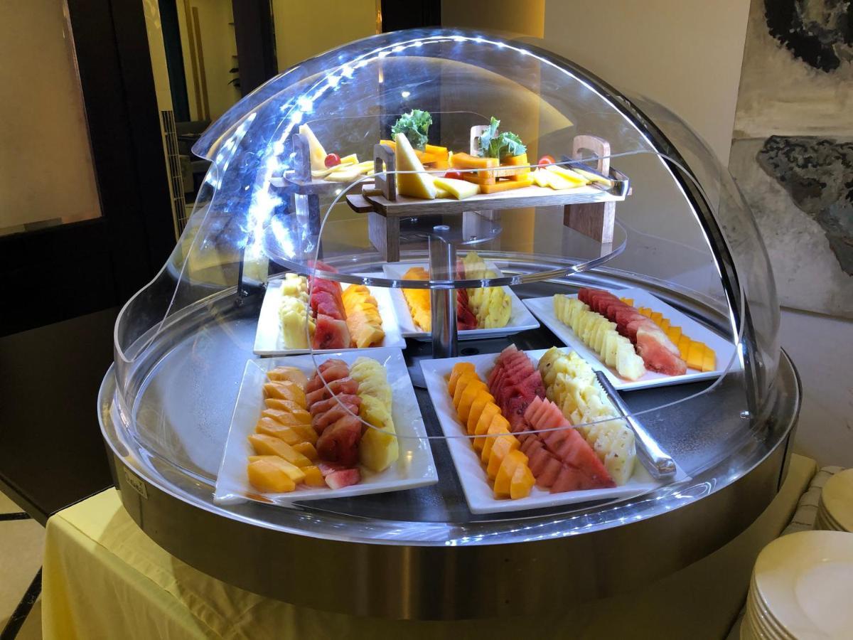 Boulevard Palace Hotel Monrovia Ngoại thất bức ảnh
