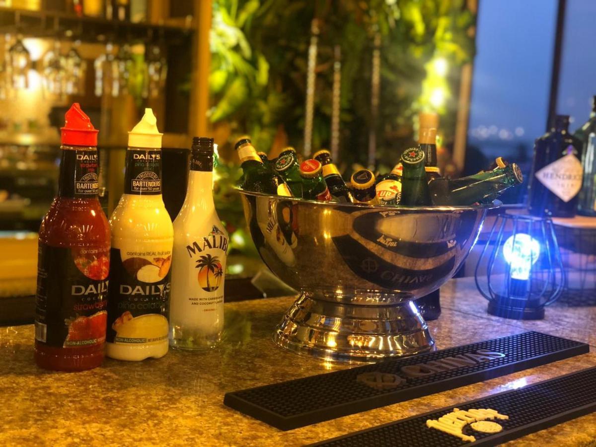 Boulevard Palace Hotel Monrovia Ngoại thất bức ảnh